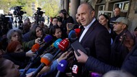 На виборах у Болгарії лідирує партія проросійського експрезидента Радєва