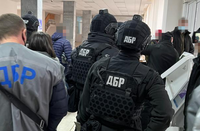 У керівника ВЛК на Закарпатті під час обшуків знайшли великі суми готівки – ЗМІ