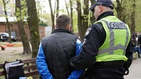 У Хмельницькому чоловік влаштував стрілянину посеред житлового двору