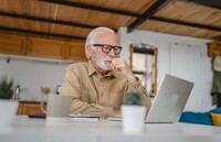 Людей віком 50+ залучатимуть до ринку праці: уряд запускає нову програму