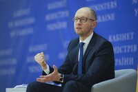 У відповідь на російське ембарго Яценюк хоче заборонити ще більше товарів з РФ