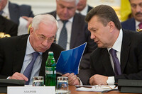Янукович і Азаров лише зараз припинили отримувати українські пенсії