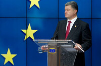 Порошенко розповів, коли українці зможуть їздити в Європу без віз