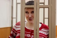Тривають переговори щодо відправки Савченко в Україну – адвокат