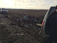 Під Мар'їнкою на міні підірвався мікроавтобус
