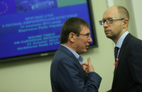 Юрій Луценко: у Яценюка є лише два шляхи