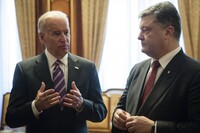 Порошенко та Байден обговорили кроки щодо деокупації Криму