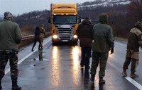 Україна домовилася з Росією про розблокування руху вантажівок