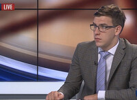 Експерт: щоб люди не розгромили Кабмін, їх направили на штурм банків