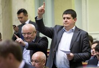 «Батьківщина» та «Самопоміч» грають на дострокові вибори – Бурбак