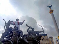 Кабмін, Верховна Рада та українці масово вбралися у вишиванки