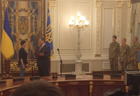 Порошенко вручив Савченко орден «Героя України»