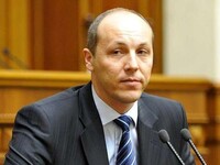 Парубій підписав закон про зниження акцизів на імпорт вживаних автомобілів