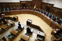Конституційний суд вивчить дії НКРЕКП щодо підвищення тарифів