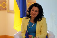 Віце-прем'єр назвала нову дату запровадження безвізового режиму з ЄС