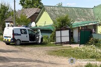 На Хмельниччині чоловік напав на поліцейських, є загиблий та поранений