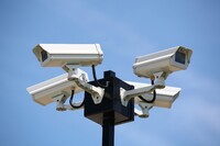 До кінця року в усіх школах Києва встановлять камери спостереження