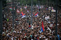 У Сербії пройшли багатотисячні протести проти уряду та президента Вучича