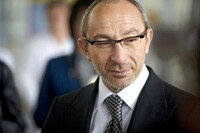 У Луценка розповіли подробиці обшуків у Кернеса