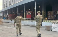 У Києві стався вибух на поштовому терміналі, є загиблий та поранені
