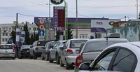 Створили «гарячу лінію» для «туристів» з рф, які застрягли в Криму через дефіцит бензину