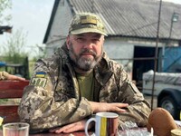 Екснардеп Тягнибок поранений на фронті: що відомо про його стан