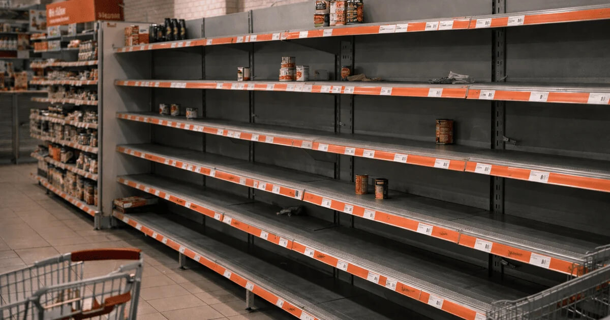 З полиць зникають цукор, крупи і борошно: у Криму обмежили продаж продуктів харчування