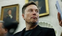 Ілон Маск став першим у світі доларовим трильйонером – Reuters (оновлено)