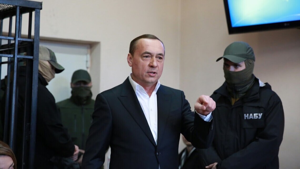 ВАКС зобов'язав примусово доставити свідків у справі екснардепа Мартиненка