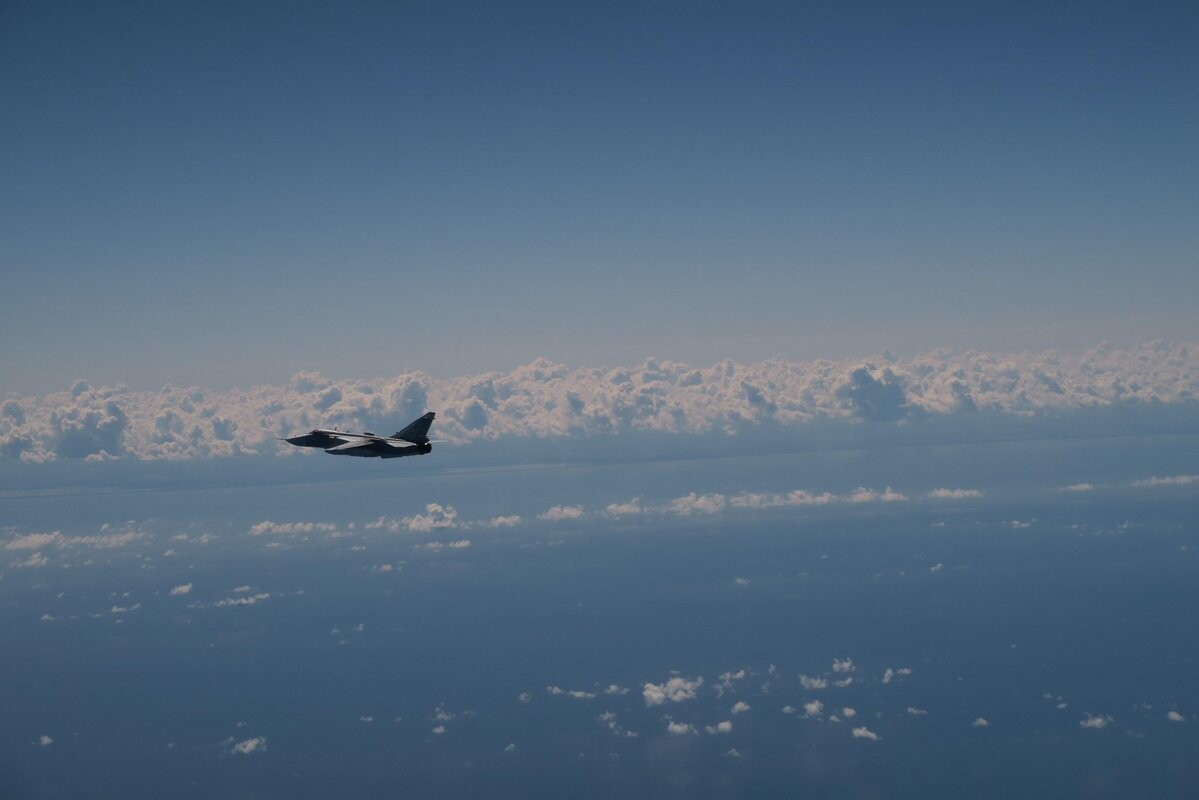 Швеція двічі піднімала Gripen через російські літаки над Балтикою