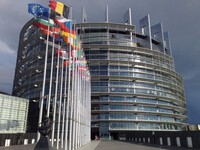 Комітет Європарламенту підтримав безвізовий режим для України – Порошенко