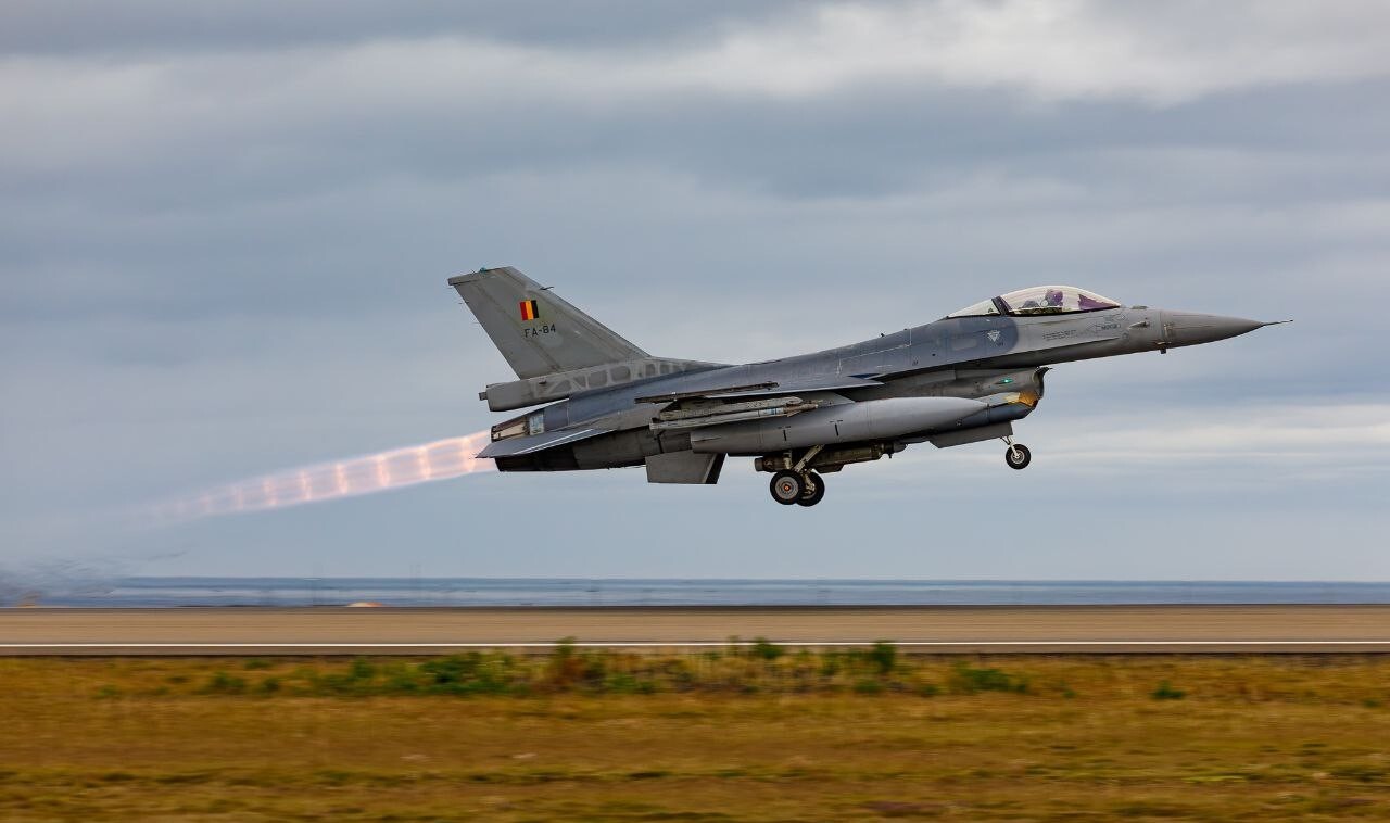 Бельгія цьогоріч передасть Україні сім винищувачів F-16