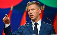Прем'єр Угорщини виступив проти позбавлення українських чоловіків захисту в ЄС