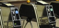 У столичному метро скоротять кількість турнікетів, які приймають жетони