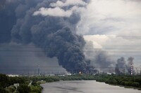 Після ударів України по НПЗ рф просить бензин у найбільшого покупця своєї нафти – Reuters