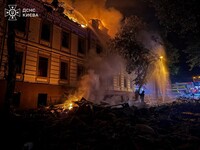 У ДСНС показали фото наслідків нічних ударів по Києву