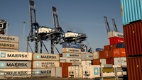 Логістичний гігант Maersk зупиняє роботу в порту Чорноморська на тлі посилення атак рф