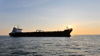 Росіяни хочуть розмістити кулемети і ракетні установки на зерновозах в Азовському морі – Bloomberg