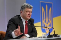 Порошенко ветував закон про військову підготовку студентів-медиків