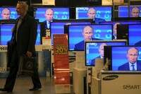 Окупанти хочуть припинити трансляцію українських каналів у Криму