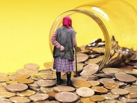 Пенсійну реформу в Україні перенесли на 2017 рік