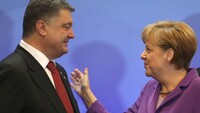 Порошенко повідомив Меркель про «нові реалії» на Донбасі