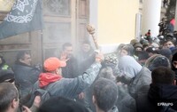 Канада і Британія засудили штурм Жовтневого палацу