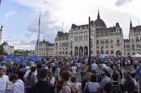 У Будапешті поновилися протести проти Орбана